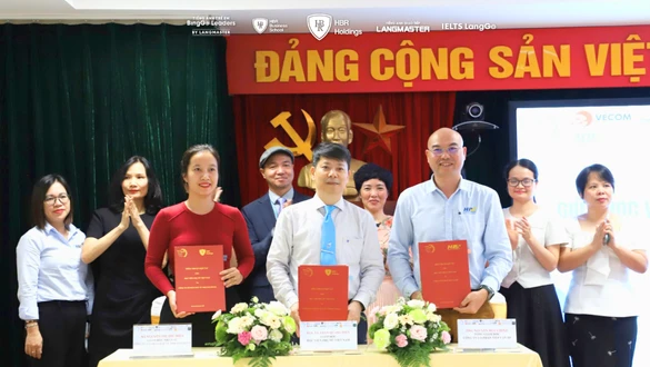 HBR Holdings Ký Kết Thỏa Thuận Hợp Tác Với Học Viện Phụ Nữ Việt Nam