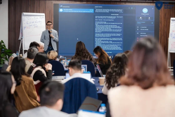 Hệ sinh thái giáo dục toàn diện của HBR Holdings liên tục cải tiến nhờ tích hợp sâu rộng AI và Big Data.